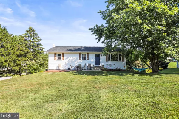 91 HERITAGE DR, Hanover, PA 17331