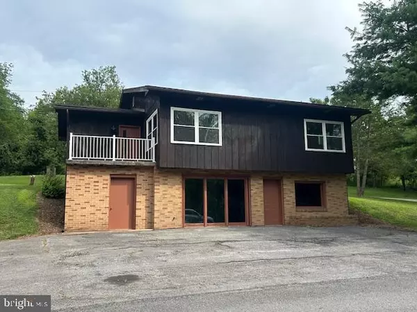 425 8TH AVE, Burnham, PA 17009