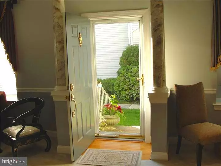 78 CHAPEL HILL RD, Mount Laurel, NJ 08054
