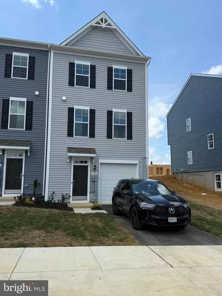 767 LORD FAIRFAX ST, Charles Town, WV 25414