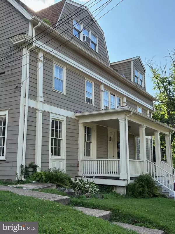 147 S MAIN ST #7, Yardley, PA 19067