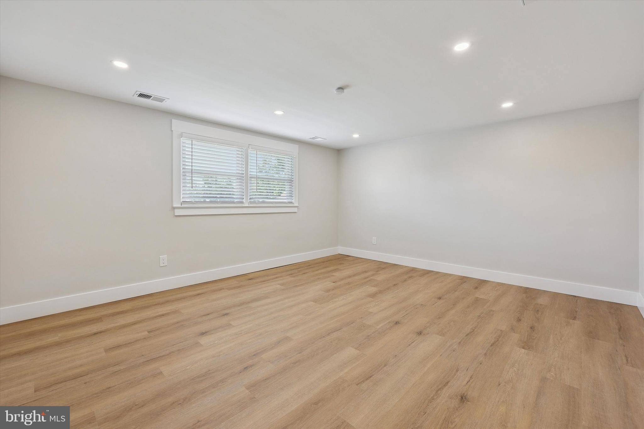 Hatboro, PA 19040,47 S NEW ST #2