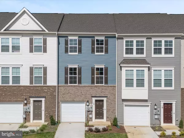 15 WINTERPLACE DR, Charles Town, WV 25414