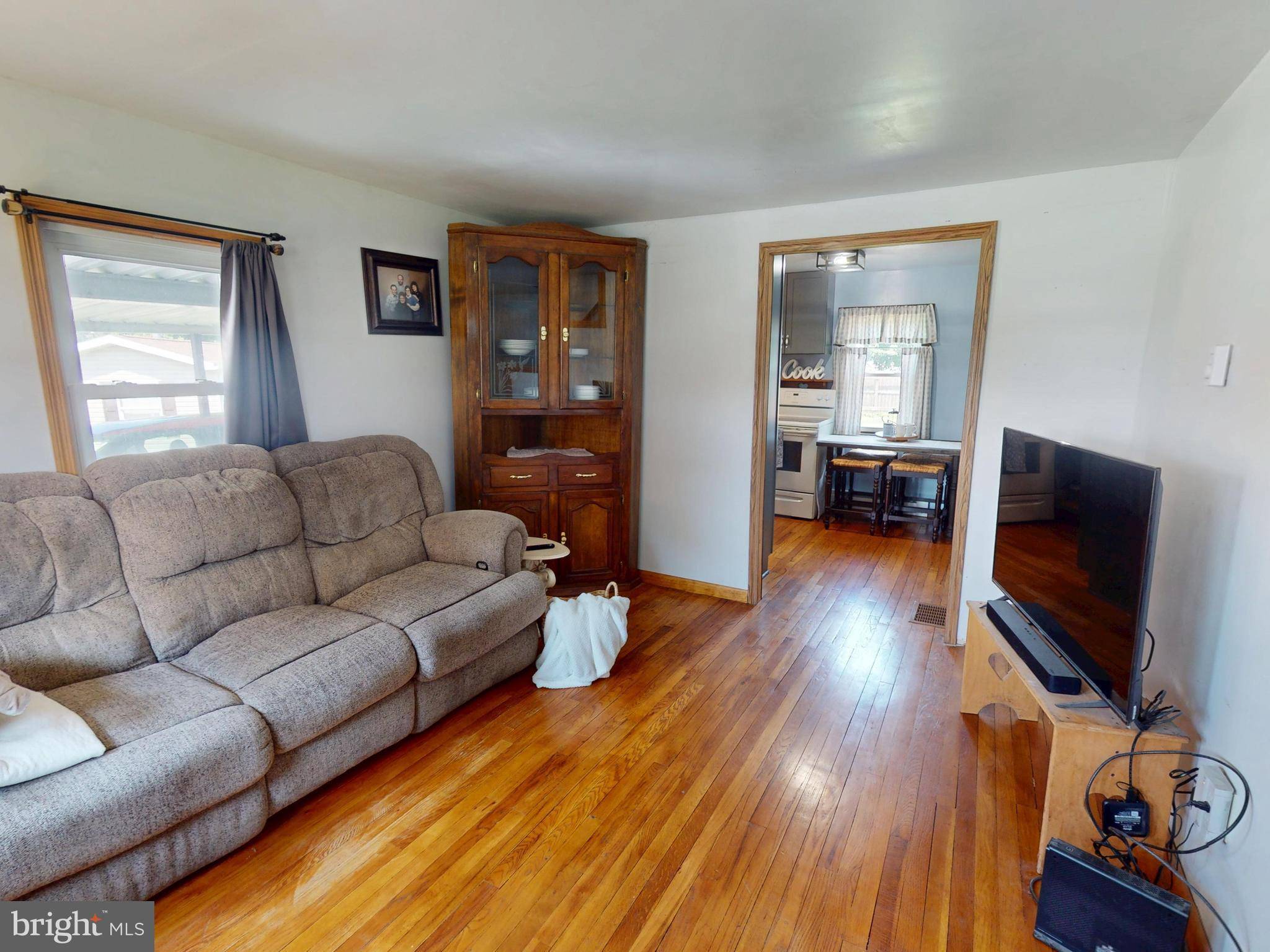 Pleasant Gap, PA 16823,105 OAK ST