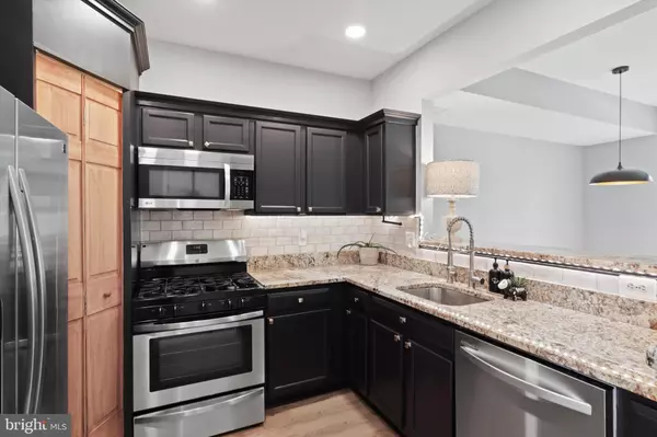 Reston, VA 20194,11408 GATE HILL PL #F