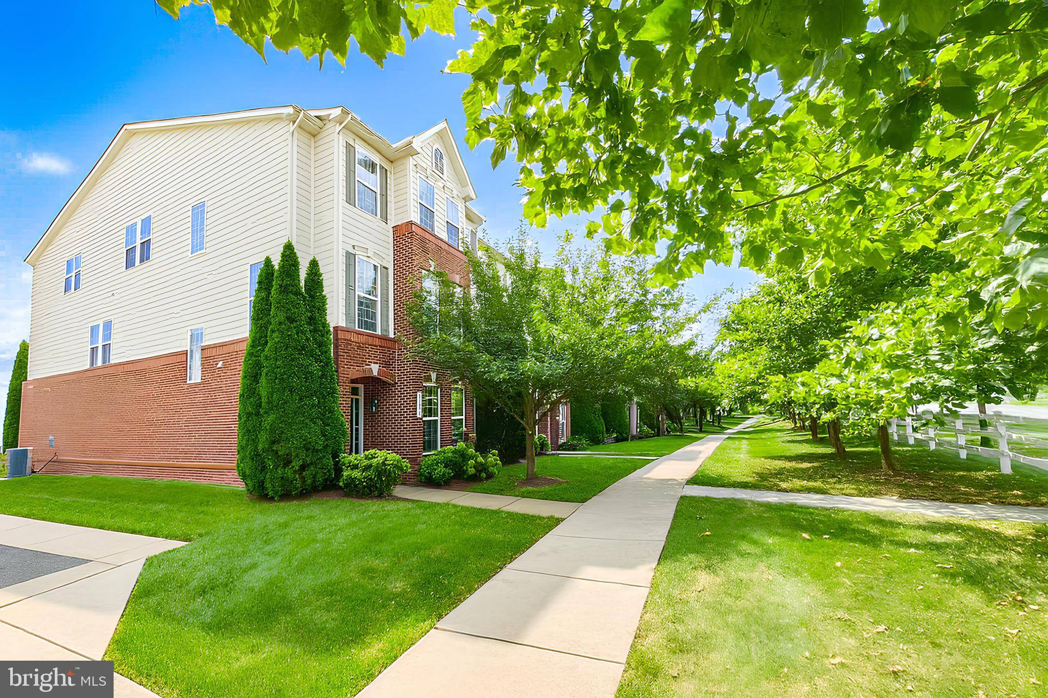 43698 CHICACOAN CREEK SQ, Leesburg, VA 20176