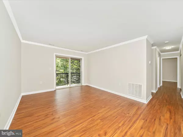 Gaithersburg, MD 20879,18336 STREAMSIDE DR #301