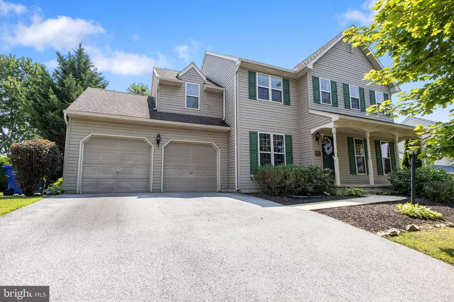 18 STONEWOOD DR, Jacobus, PA 17407