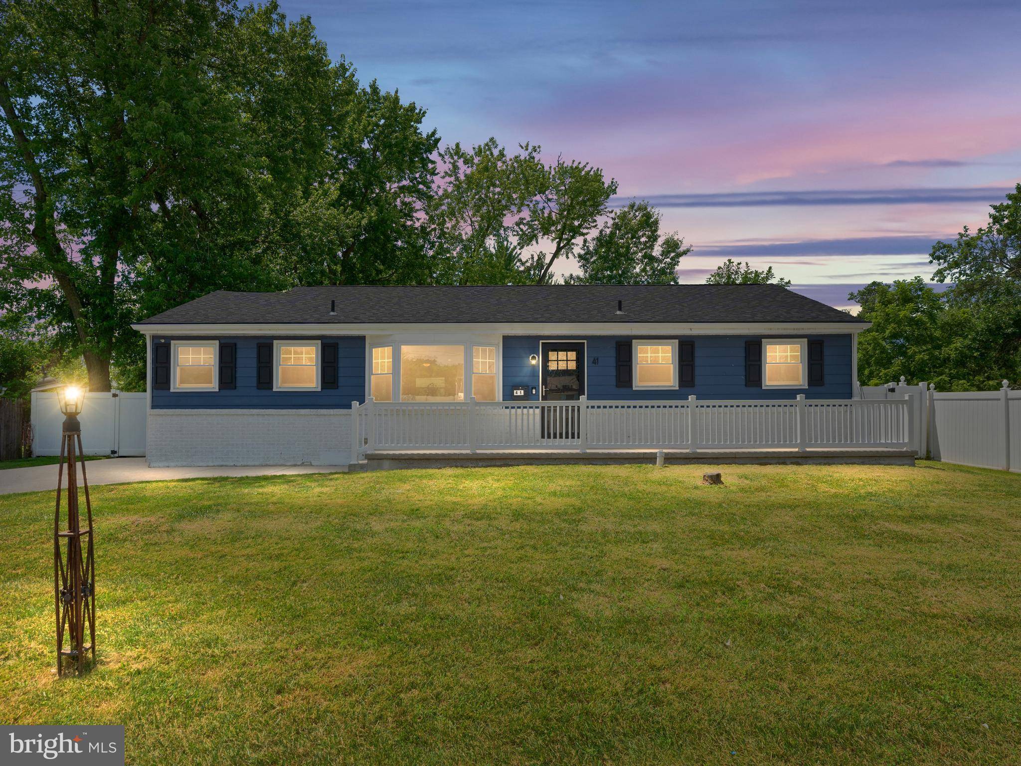 41 CALDWELL AVE, Marlton, NJ 08053