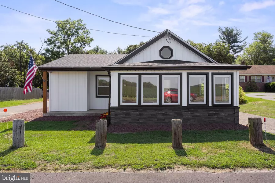 13 VINCENTOWN RD, Pemberton, NJ 08068