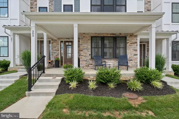 303 W SQUIRE DR, Newtown Square, PA 19073