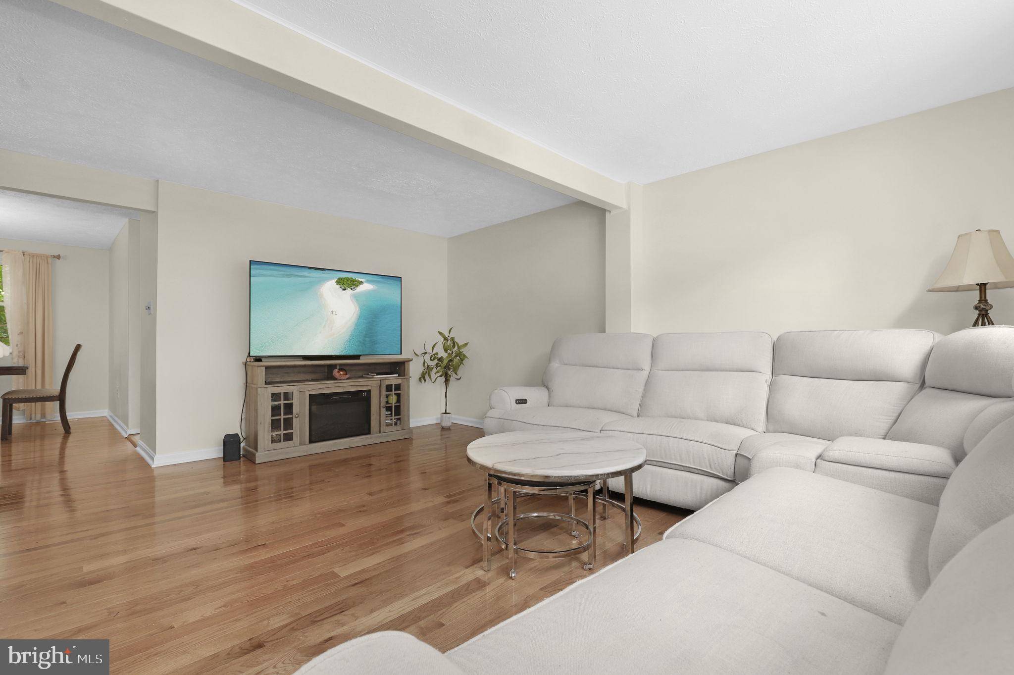 Olney, MD 20832,17027 MOSS SIDE LN #33