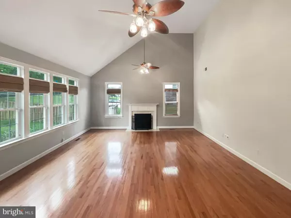 Triangle, VA 22172,18550 KERILL RD