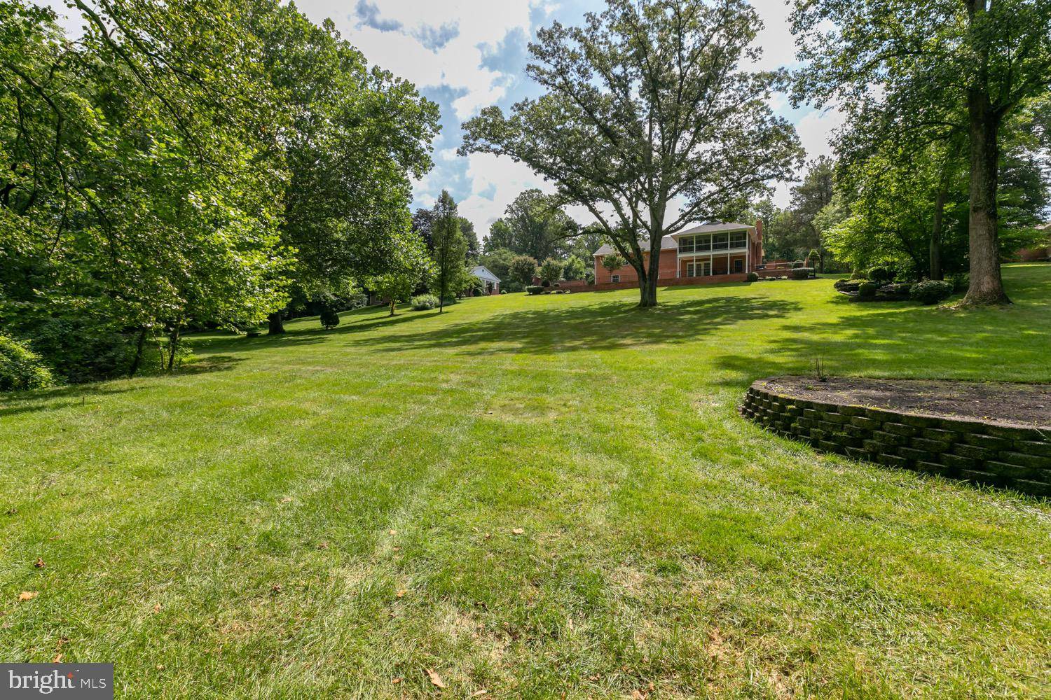 Fairfax, VA 22030,6016 BERWYND RD