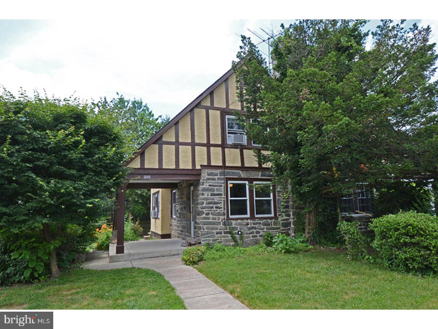 220 HAMPDEN AVE, Narberth, PA 19072