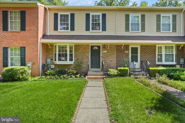 Springfield, VA 22152,8913 SHAMROCK CT