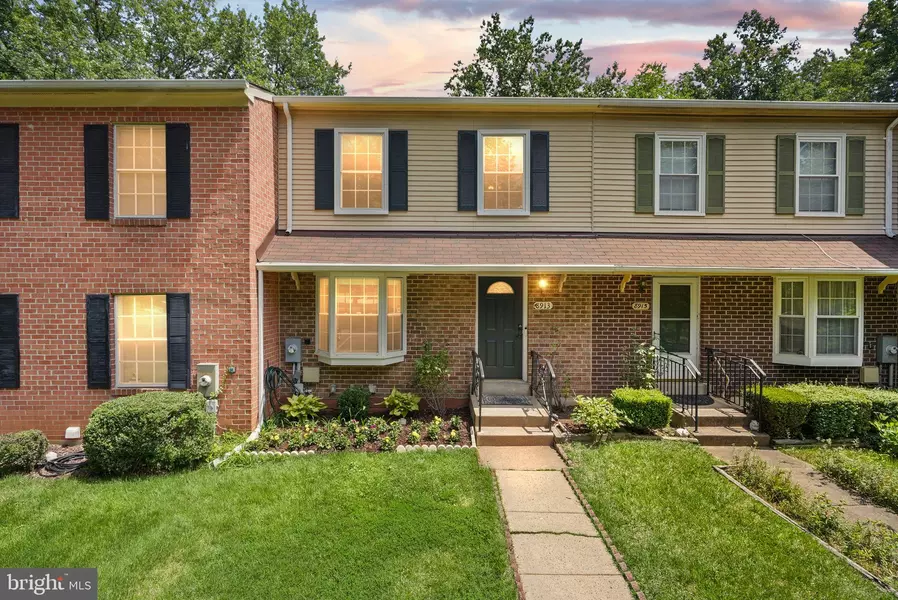 8913 SHAMROCK CT, Springfield, VA 22152