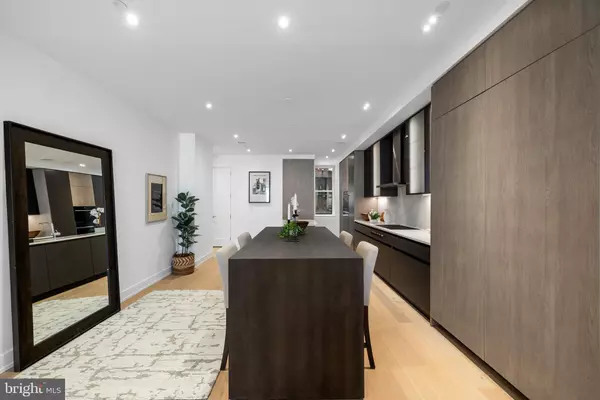 Philadelphia, PA 19106,124 N 2ND ST #4