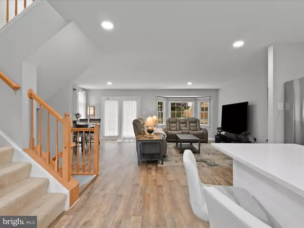Woodbridge, VA 22192,12438 ABBEY KNOLL CT