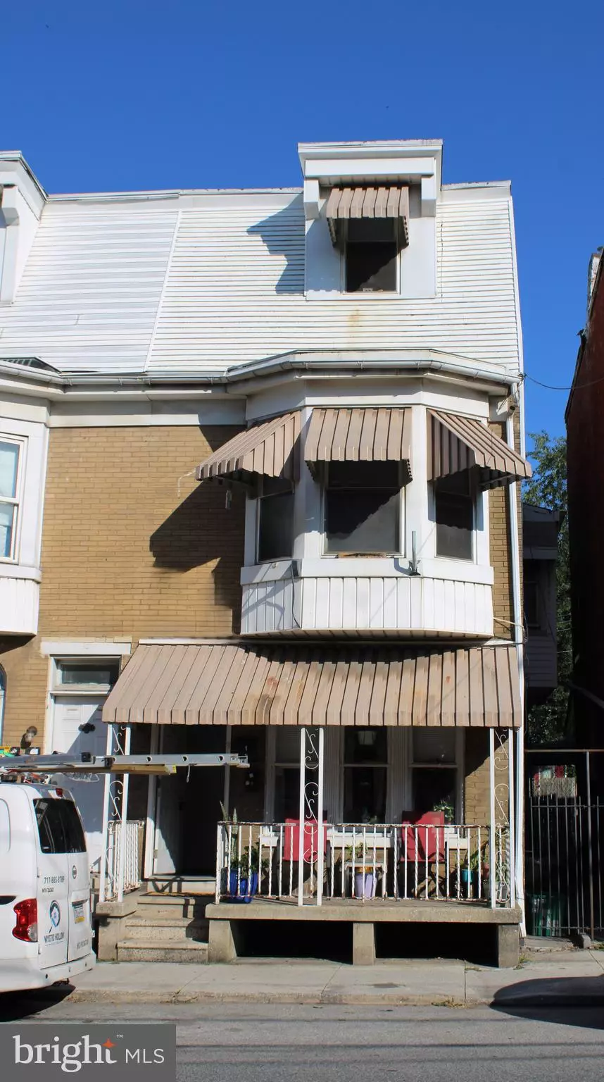 York, PA 17403,511 E PHILADELPHIA ST #2