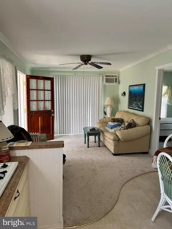 Tuckerton, NJ 08087,163 N ENSIGN DR