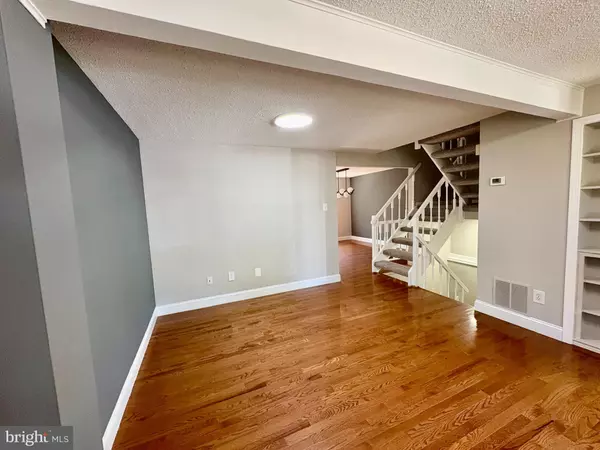 Alexandria, VA 22315,5213 PLEASURE COVE CT
