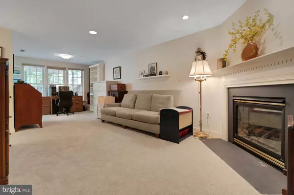 Crofton, MD 21114,1219 BIRCHLEAF CT