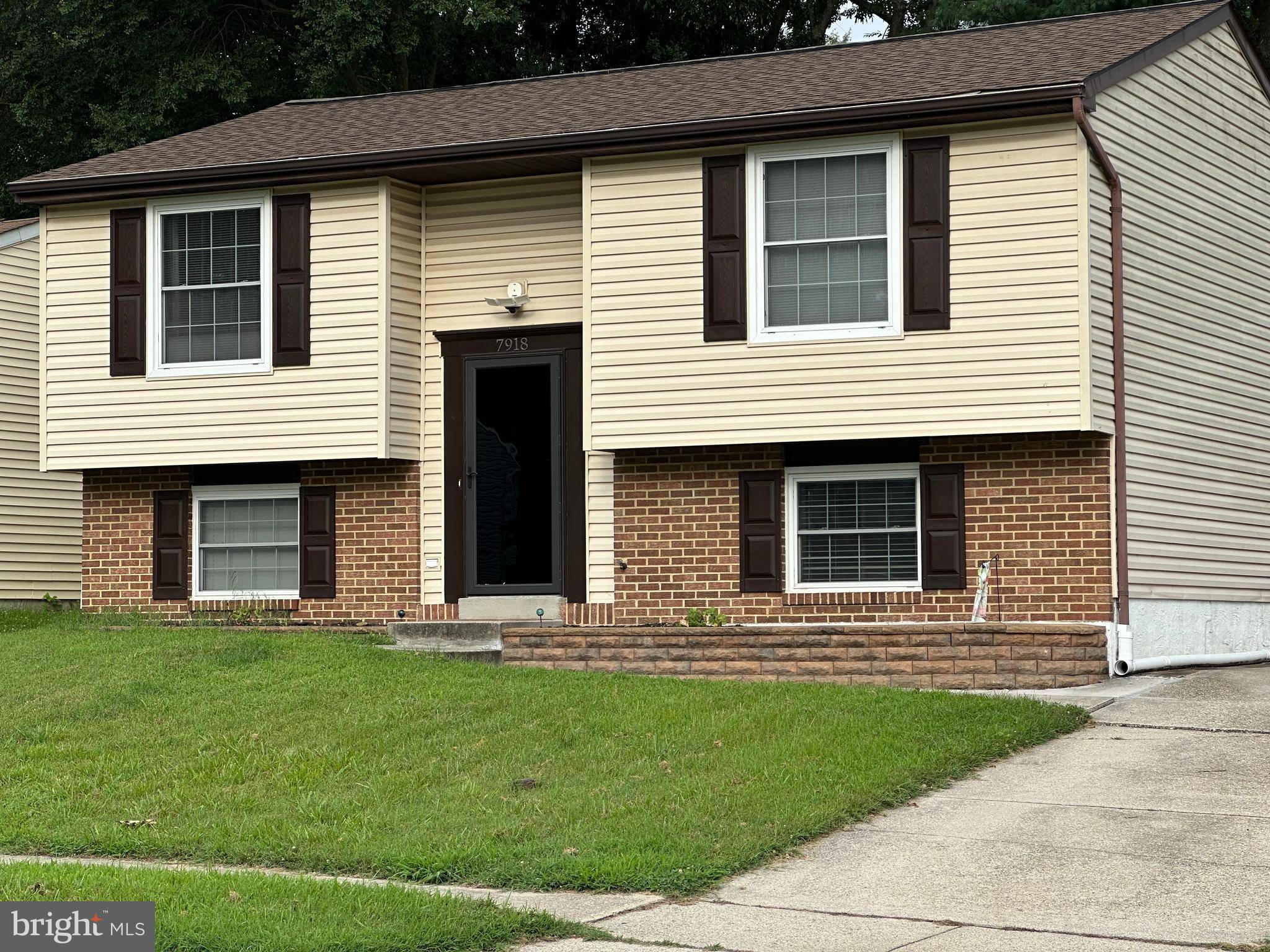 Pasadena, MD 21122,7918 MANSION HOUSE XING