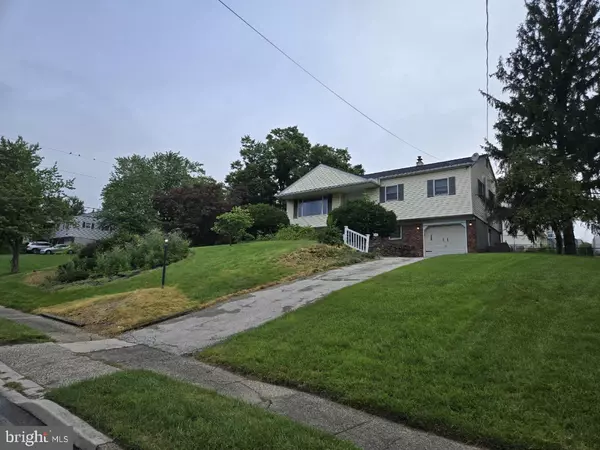 Norristown, PA 19403,520 DEERFIELD DR