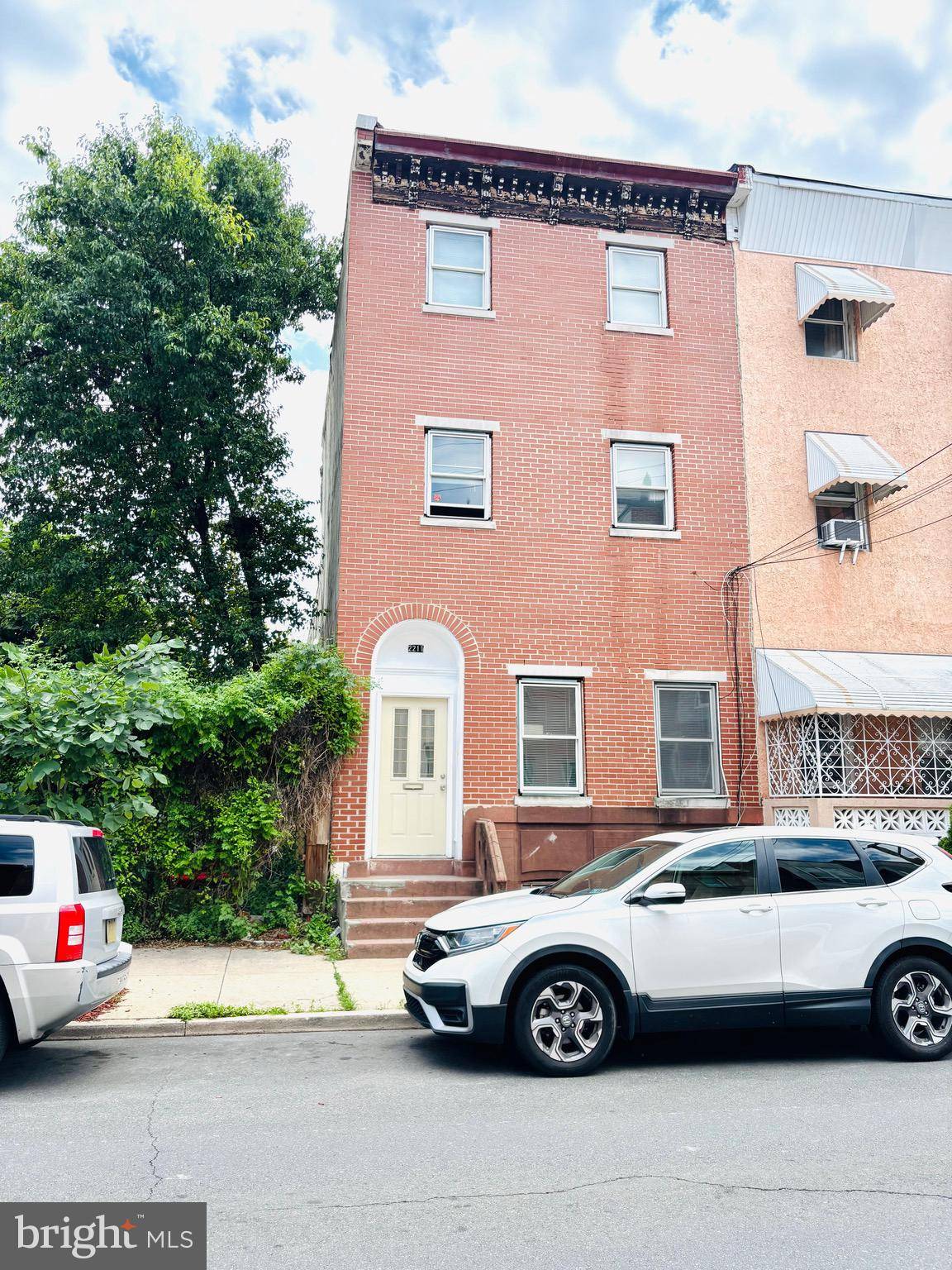 Philadelphia, PA 19133,2211 N HANCOCK ST