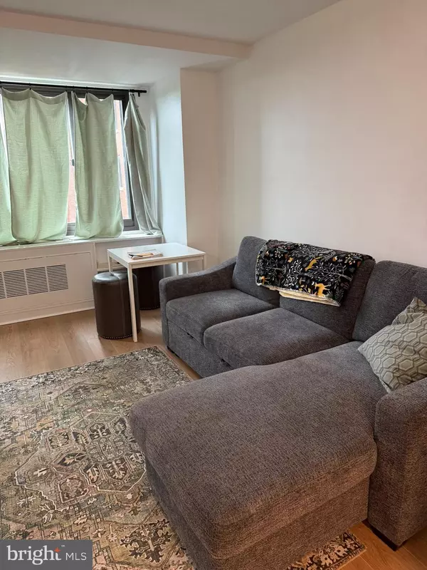 Arlington, VA 22209,1021 ARLINGTON BLVD #423