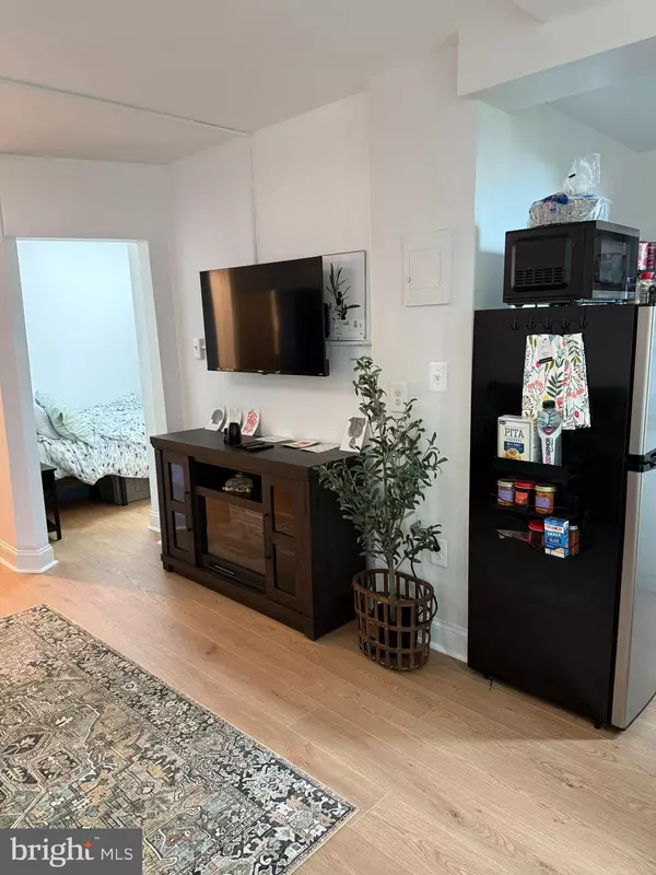 Arlington, VA 22209,1021 ARLINGTON BLVD #423
