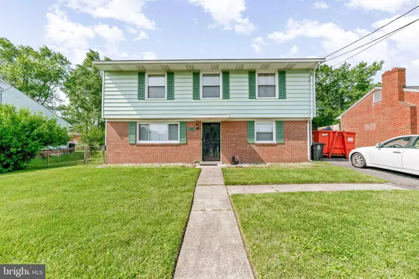 5915 CABLE AVE, Suitland, MD 20746