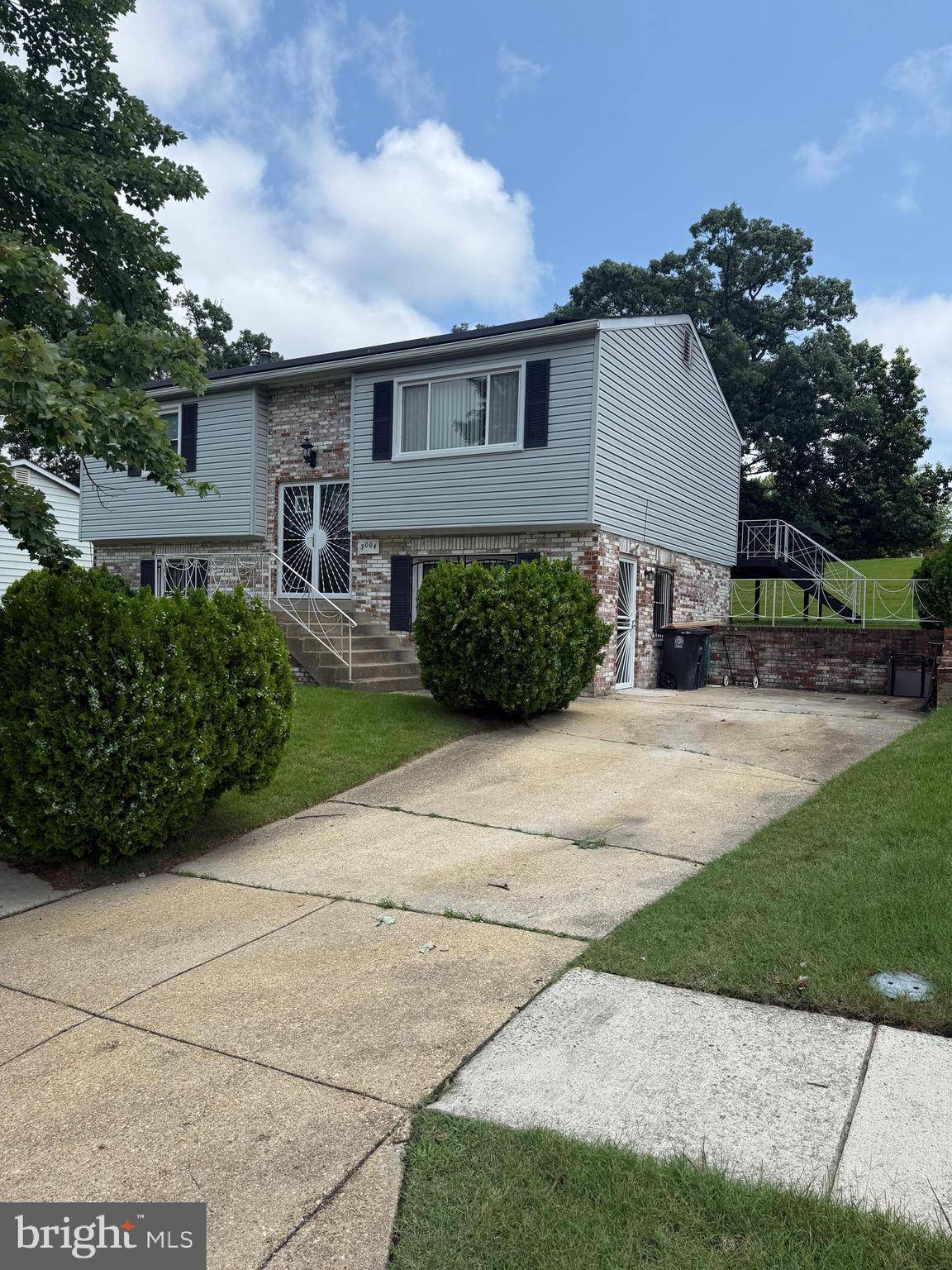 District Heights, MD 20747,3004 GREAT OAK DR