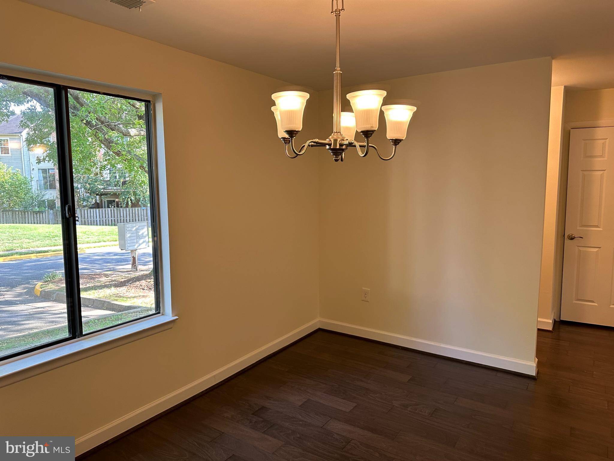 Springfield, VA 22152,8806 RIDGE HOLLOW CT