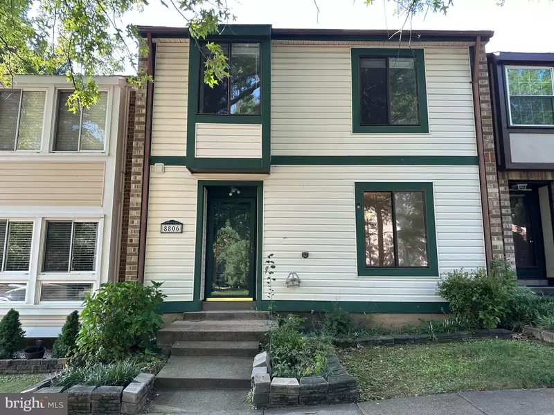 8806 RIDGE HOLLOW CT, Springfield, VA 22152