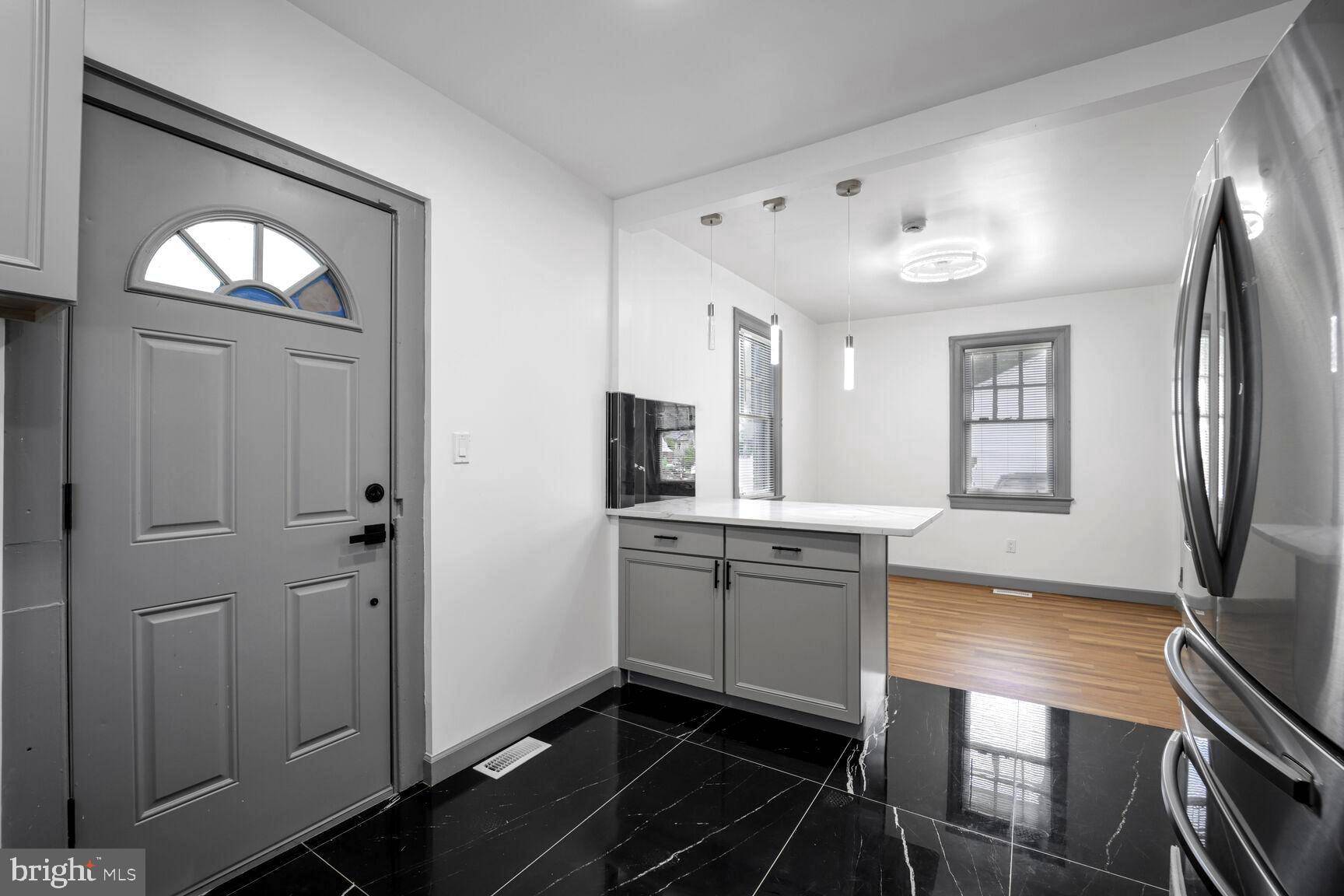 Capitol Heights, MD 20743,5025 FABLE ST