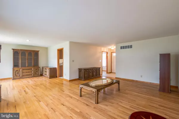 Vineland, NJ 08361,2233 MUSTEREL LN