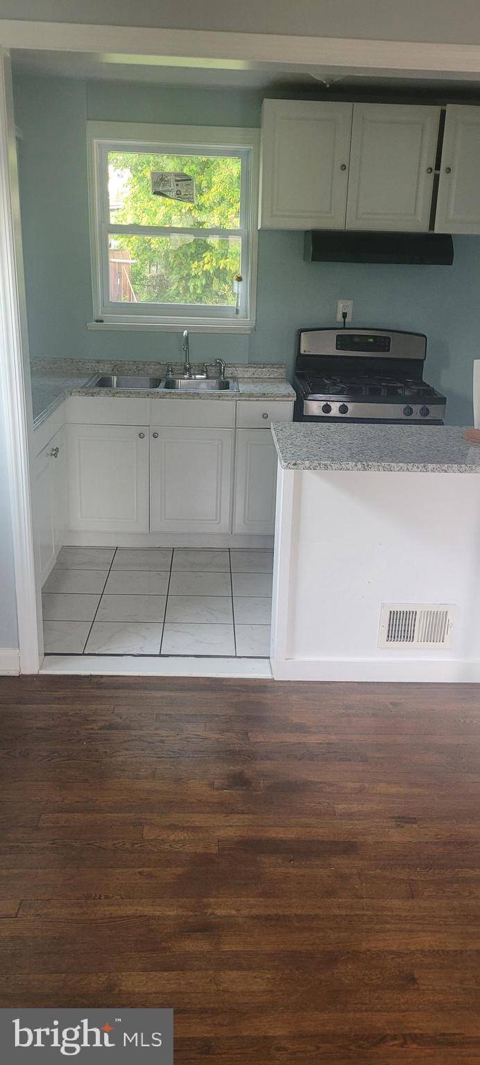 Hyattsville, MD 20784,6936 EMERSON ST
