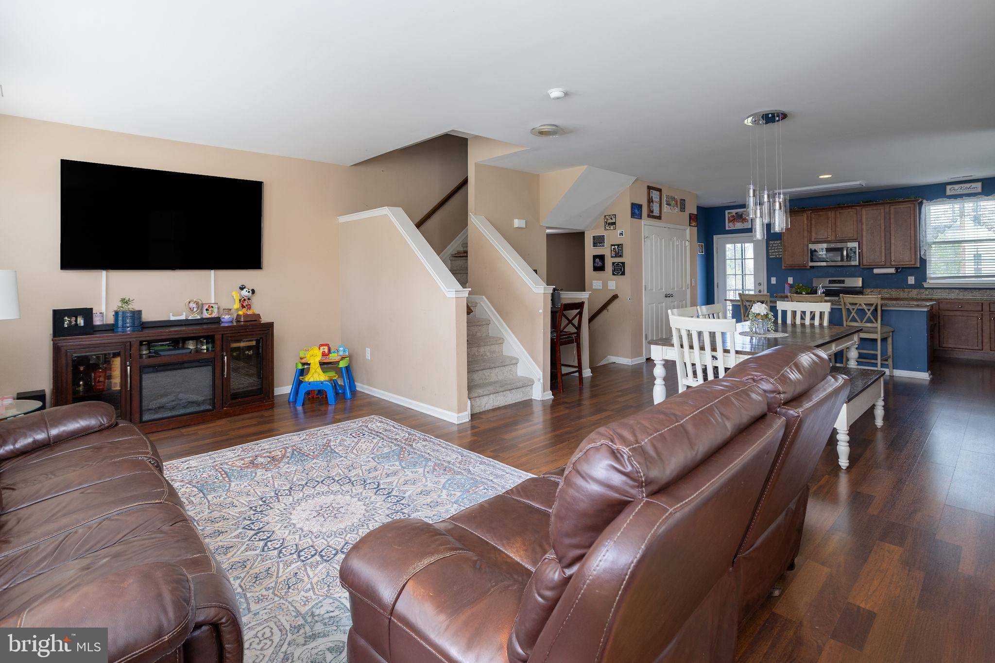 Burlington, NJ 08016,104 CREEKSIDE WAY