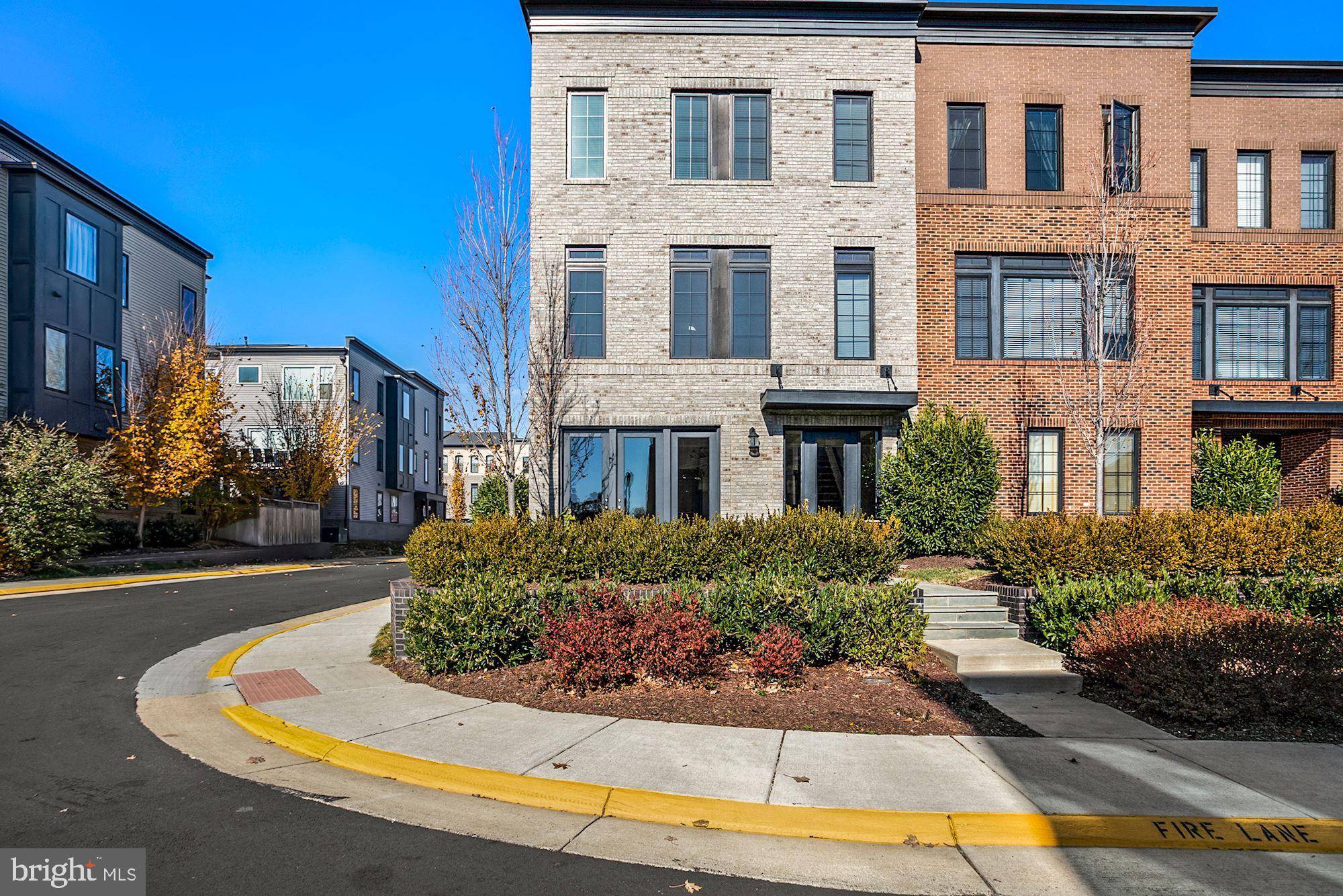 23110 LAVALLETTE SQ, Brambleton, VA 20148
