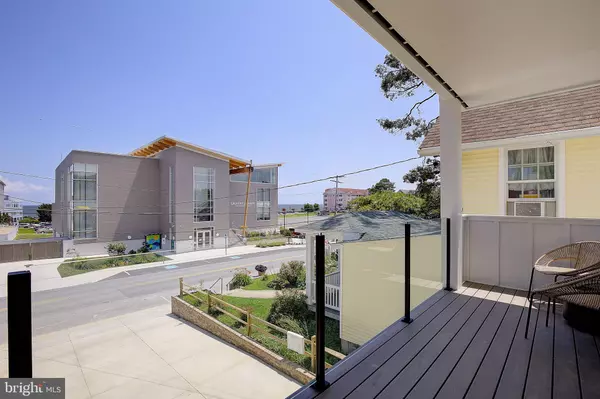 North Beach, MD 20714,9106 CHESAPEAKE AVE #200