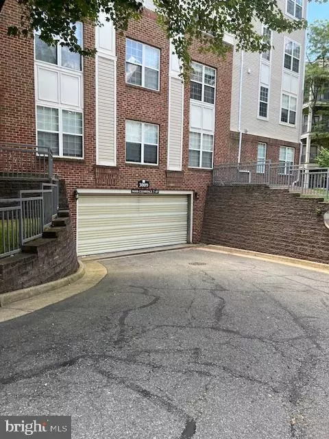 Falls Church, VA 22042,3009 NICOSH CIR #4302