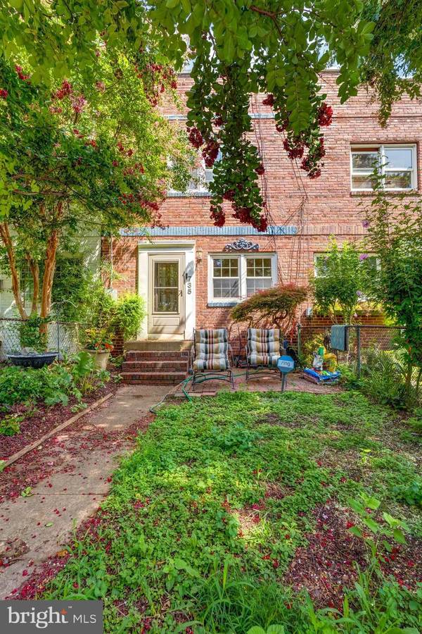 Alexandria, VA 22314,735 BERNARD ST