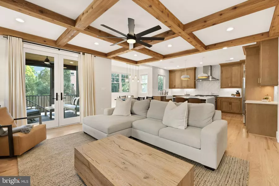 637 21ST ST S, Arlington, VA 22202