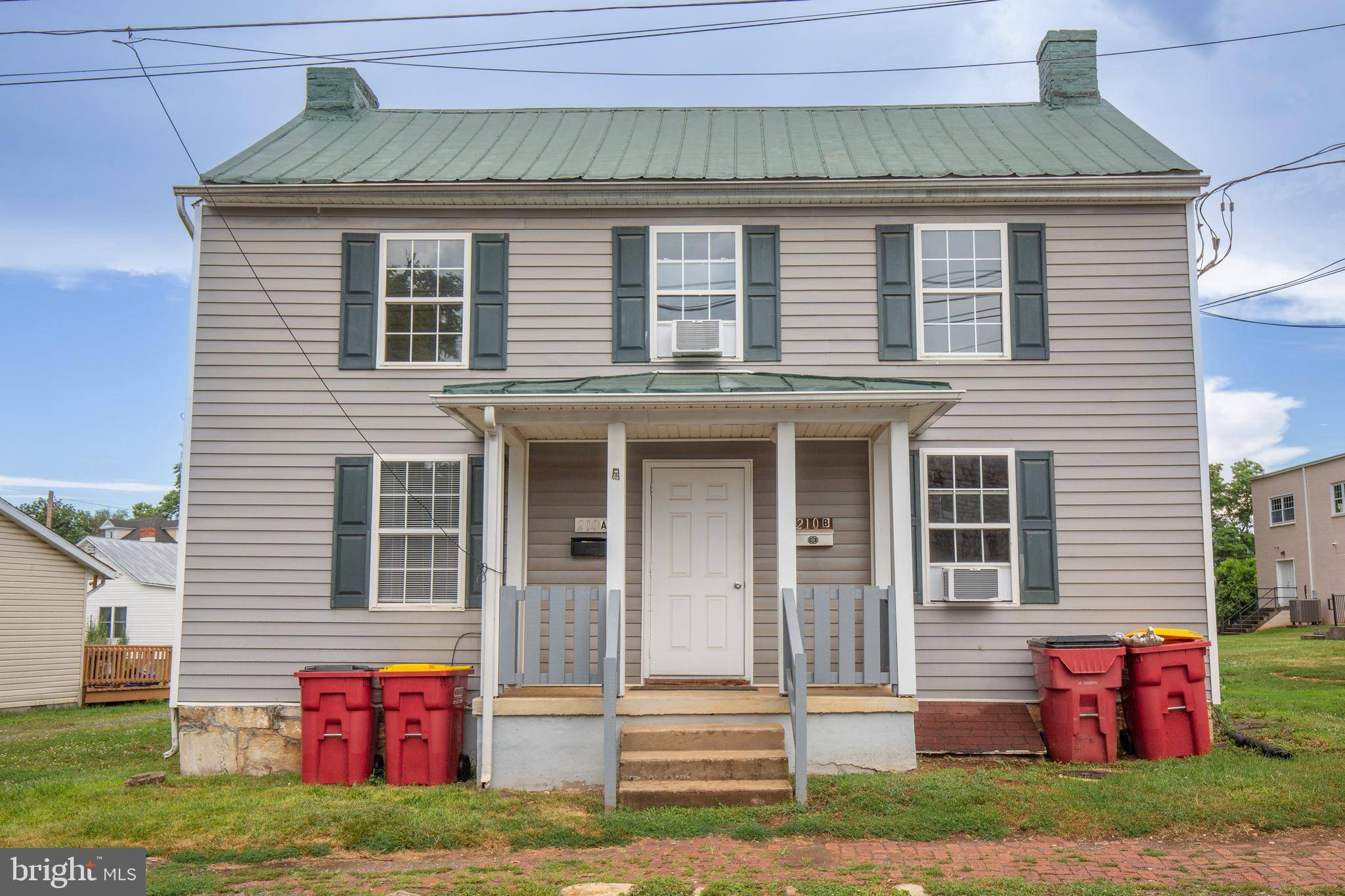 Charles Town, WV 25414,210 W NORTH ST #B