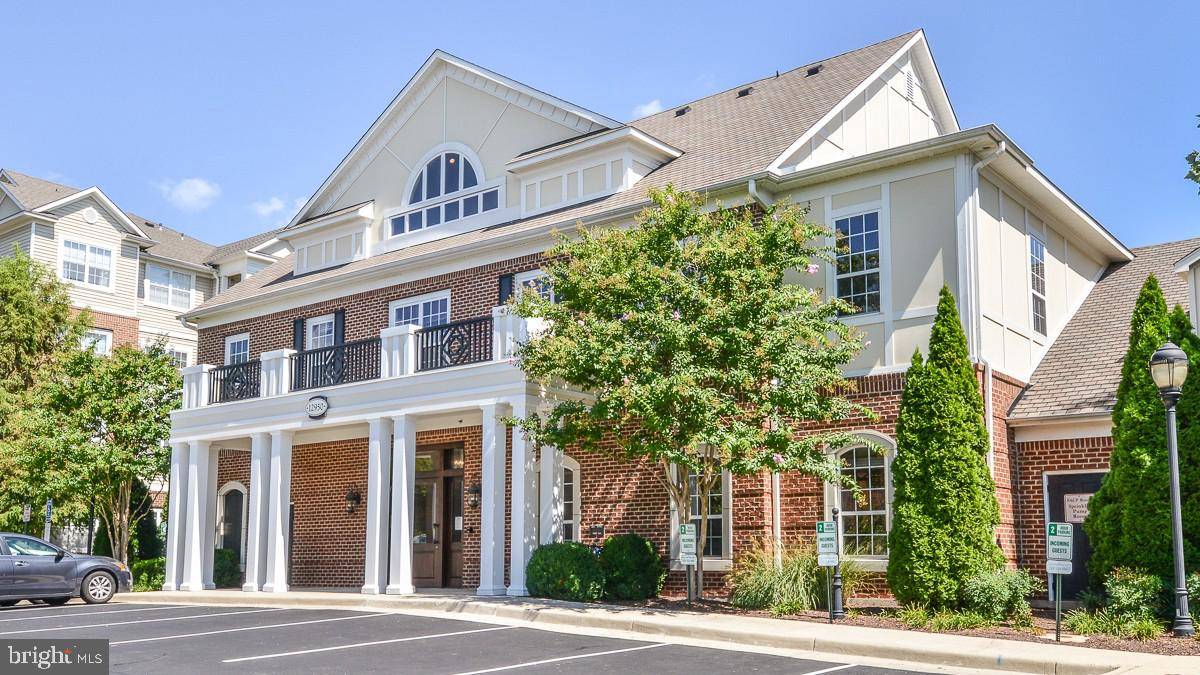 Herndon, VA 20171,12953 CENTRE PARK CIR #222