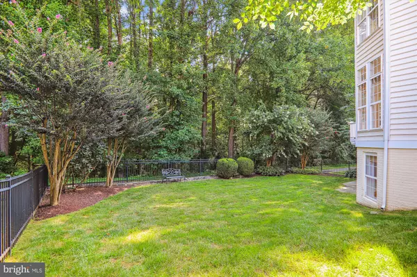 Gaithersburg, MD 20878,907 LINSLADE ST
