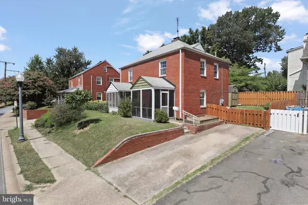 Arlington, VA 22204,2205 6TH ST S
