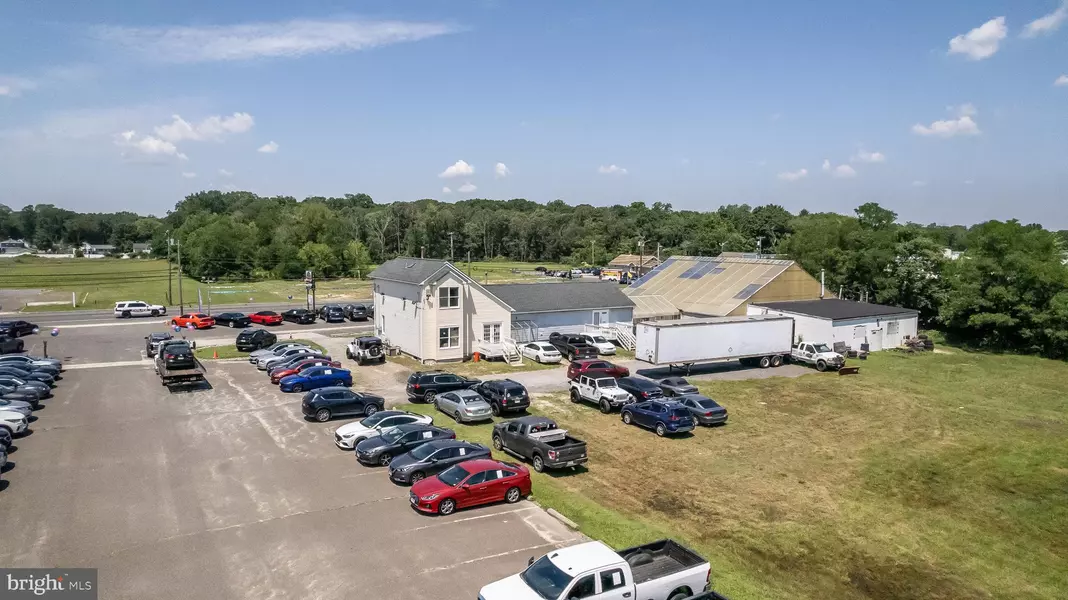 2059 S DELSEA DR, Vineland, NJ 08360